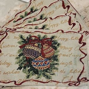 Vintage Set of 4 Tapestry Holiday Placemats        BinE